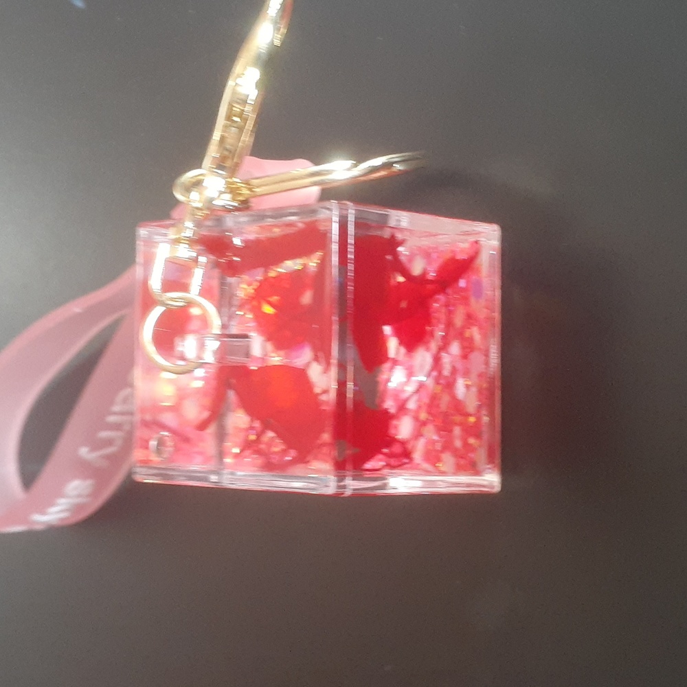 NWOT Keychain - Picture 2 of 3